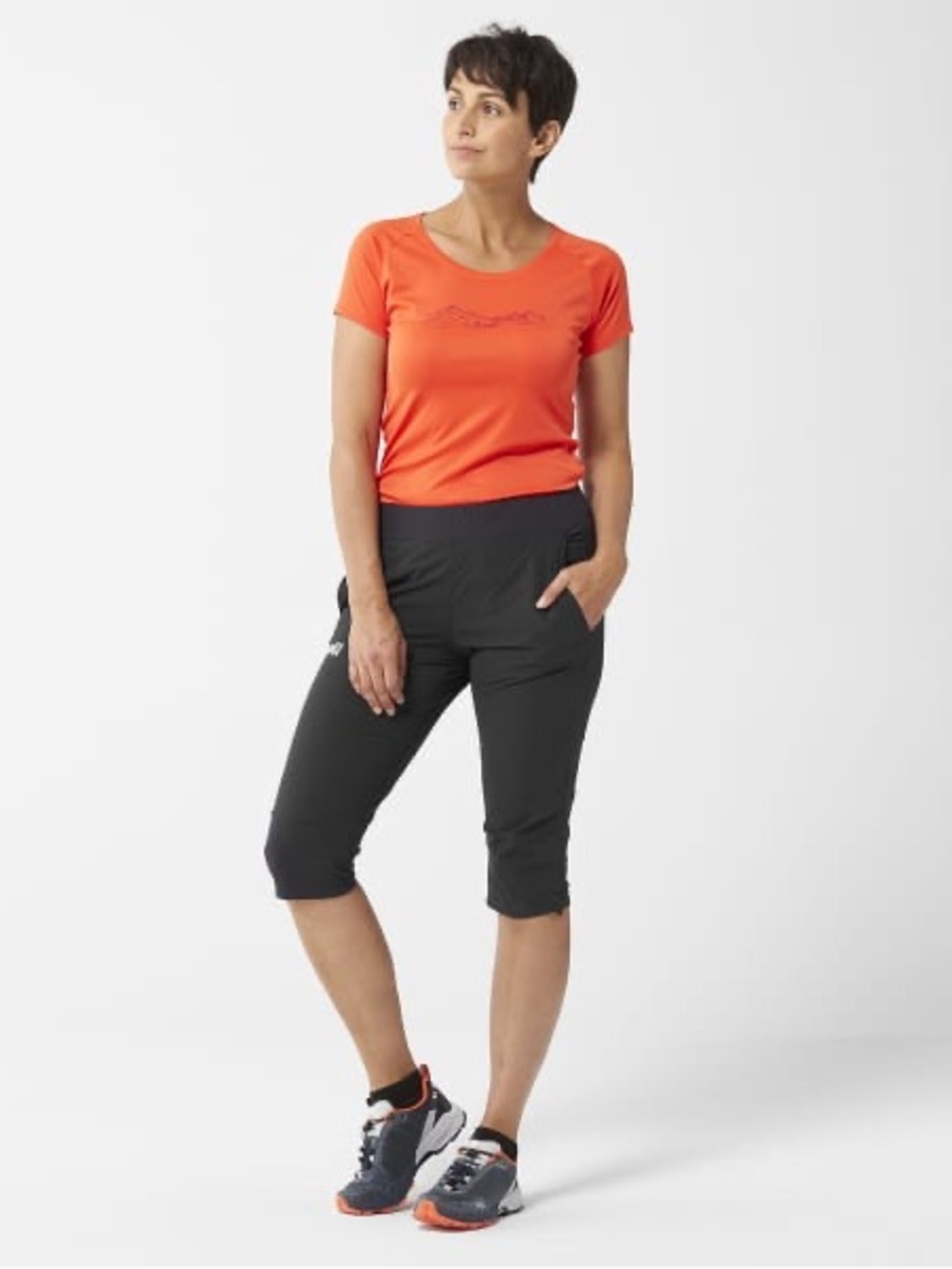 MIllet Women’s Black Capris - Performance Cropped Pants-L